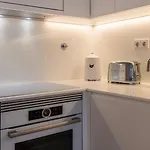 Deluxe 1 Bdr W/ Pool View By Lovelystay Apartment Lisbon