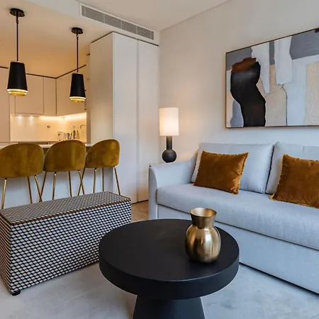 Deluxe 1 Bdr W/ Pool View By Lovelystay شقة *