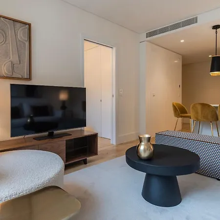 Deluxe 1 Bdr W/ Pool View By Lovelystay Lisboa