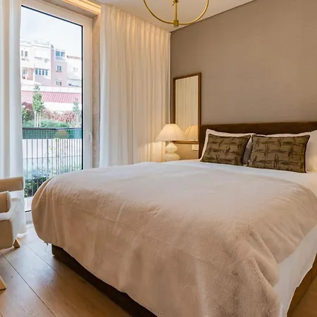 Deluxe 1 Bdr W/ Pool View By Lovelystay Διαμέρισμα *