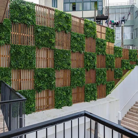 Deluxe 1 Bdr W/ Pool View By Lovelystay