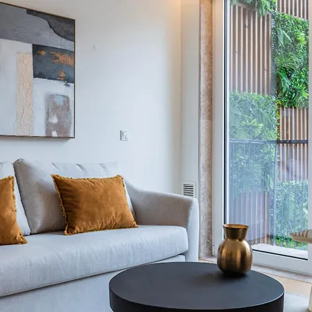 Deluxe 1 Bdr W/ Pool View By Lovelystay * Лиссабон