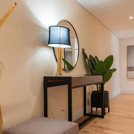 Deluxe 1 Bdr W/ Pool View By Lovelystay Daire *